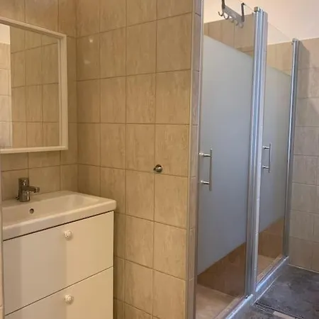 Spacious Apartment 5 Bedrooms In Centre Budapest *