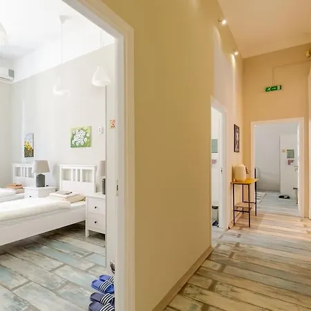 Spacious For Group In Centre Budapest