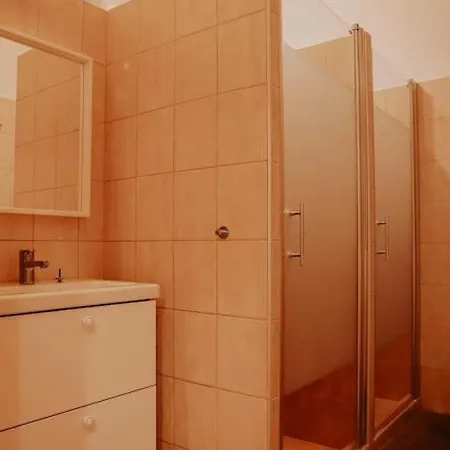 Spacious Apartment 5 Bedrooms In Centre Budapest *