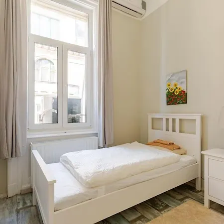 Spacious For Group In Centre Apartamento Budapest