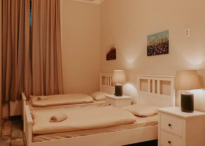 Spacious For Group In Centre