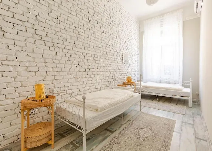 Apartment Spacious For Group In Centre *