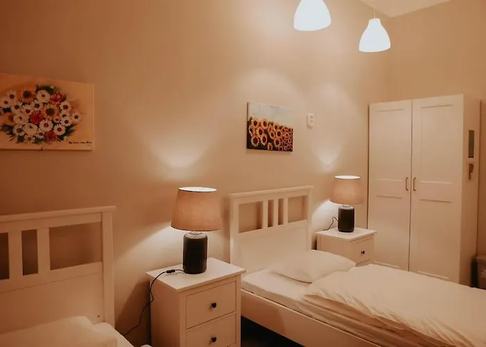 Spacious For Group In Centre Apartament *