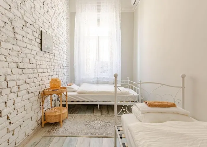 Spacious For Group In Centre Apartament Budapesta