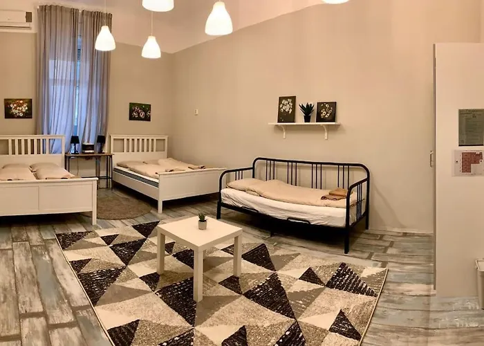 Spacious For Group In Centre Apartament *